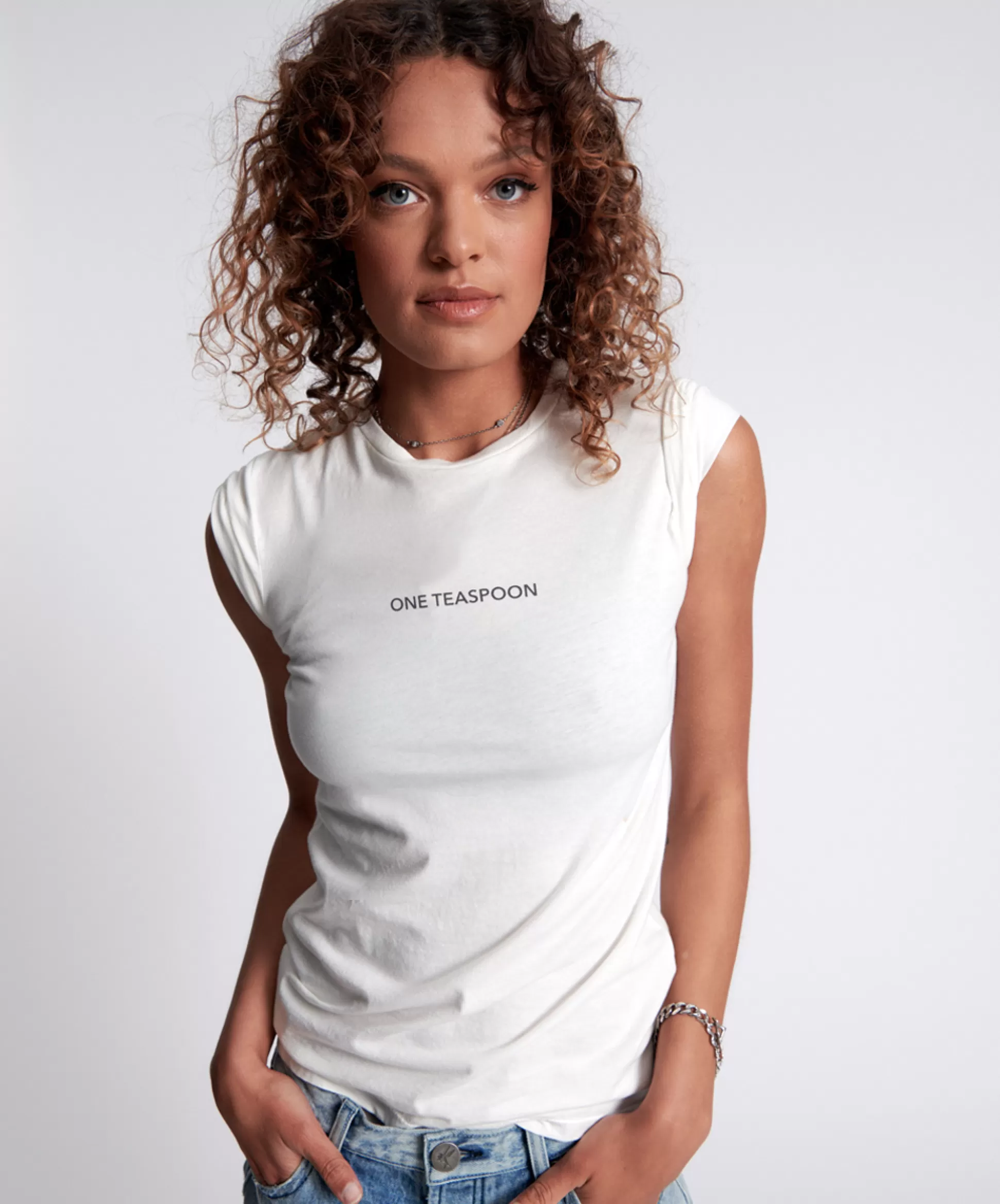 Store ONE TEASPOON Organic Fitted Logo Tee